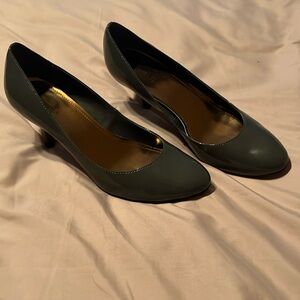 Used, great condition. Ellen Tracy size 10 low heel, color Slate